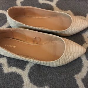 Women’s express flats